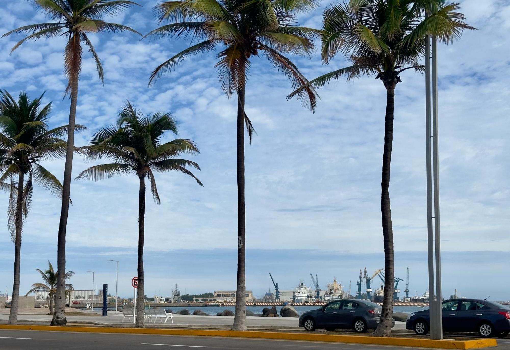Suites Brisa Marina - Atras De Playa Regatas Y El Malecon, 6 Calles Del Acuario Veracruz Buitenkant foto