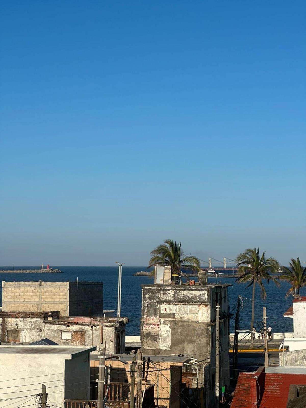 Suites Brisa Marina - Atras De Playa Regatas Y El Malecon, 6 Calles Del Acuario Veracruz Buitenkant foto